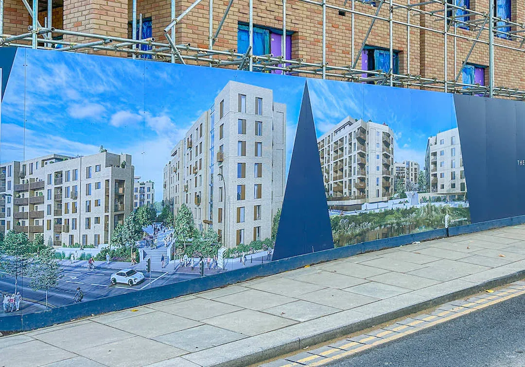 ACM Dibond Hoardings 610 x 427-2